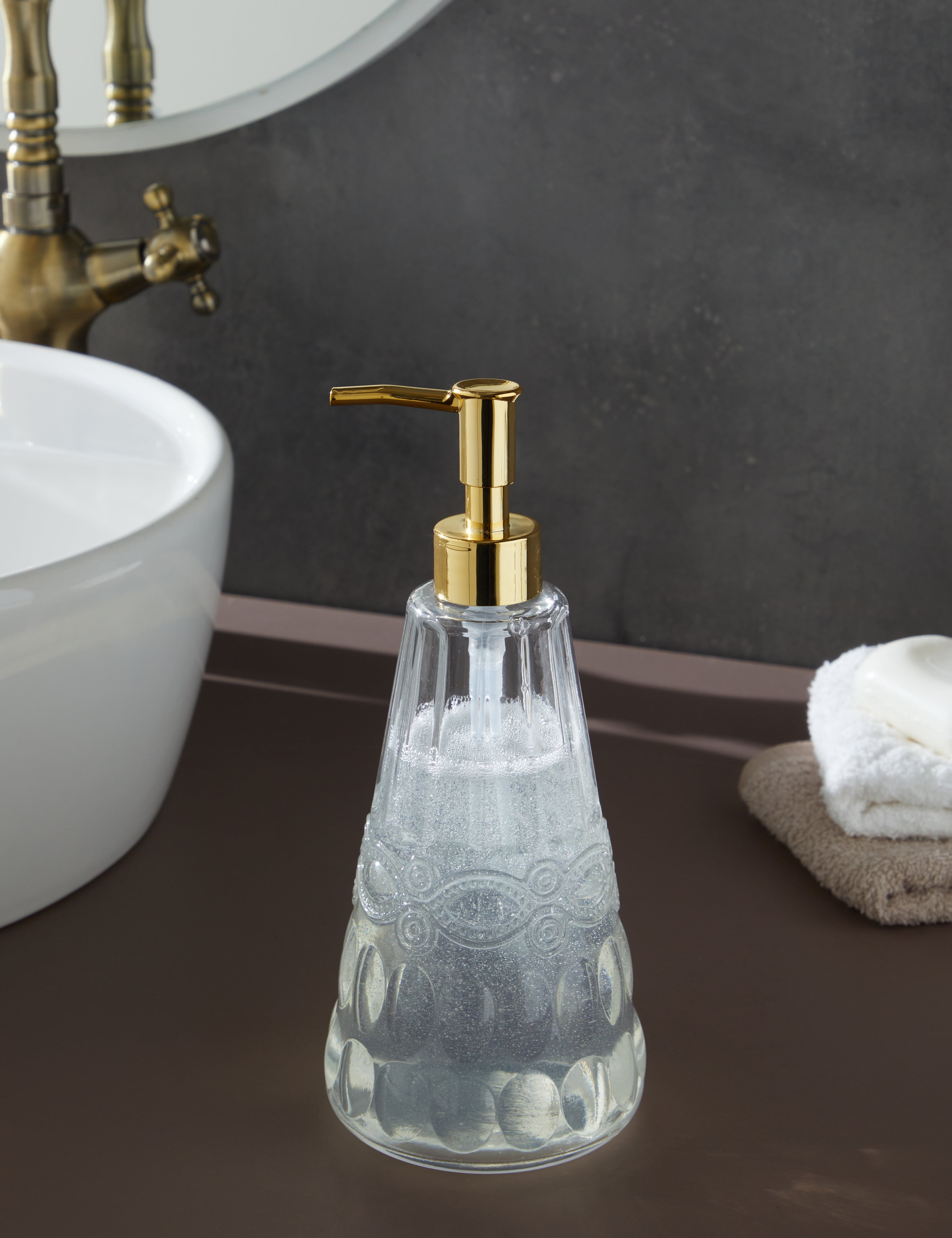 Glamis İdil Model Sıvı Sabunluk, modern tasarımı ve el yapımı cam detayıyla banyo tezgahında şık bir görünüm sunuyor.
